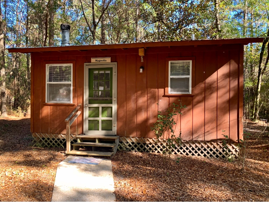 magnolia cabin rental in Pensacola